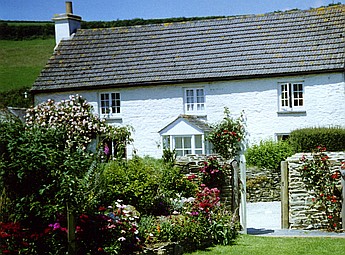 Coombe Farmhouse, Nr Looe