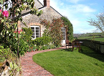 Honeysuckle Cottage, Nr Looe